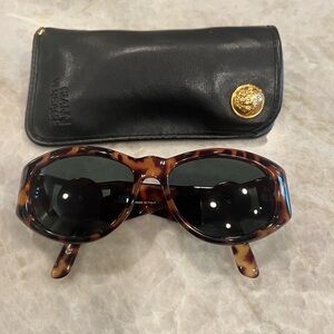 Gianni Versace Medusa Tortoise shell Vintage Sunglasses. Excellent condition!